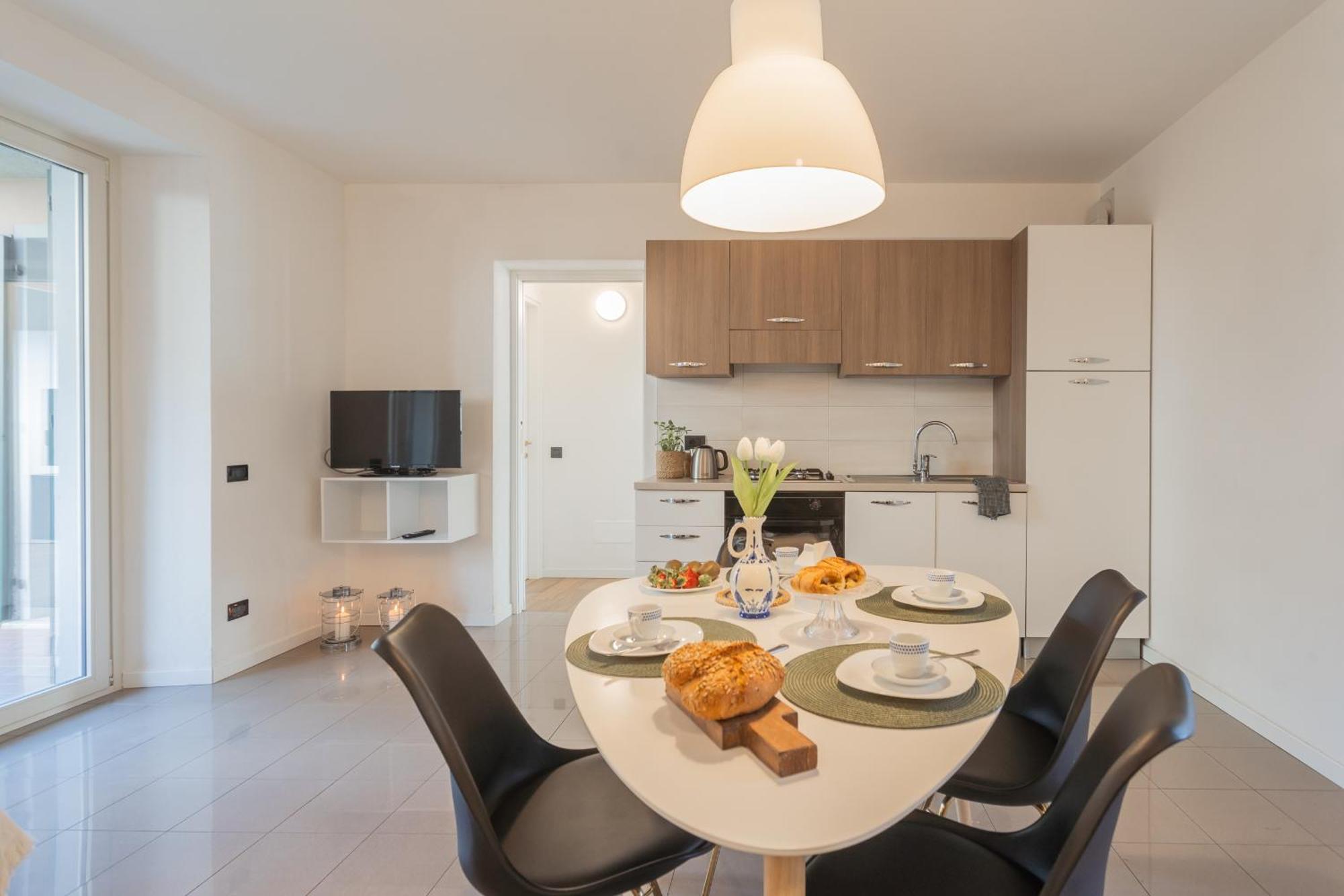 Ponente Balcony & Garden By Rent All Como Gravedona Eksteriør bilde