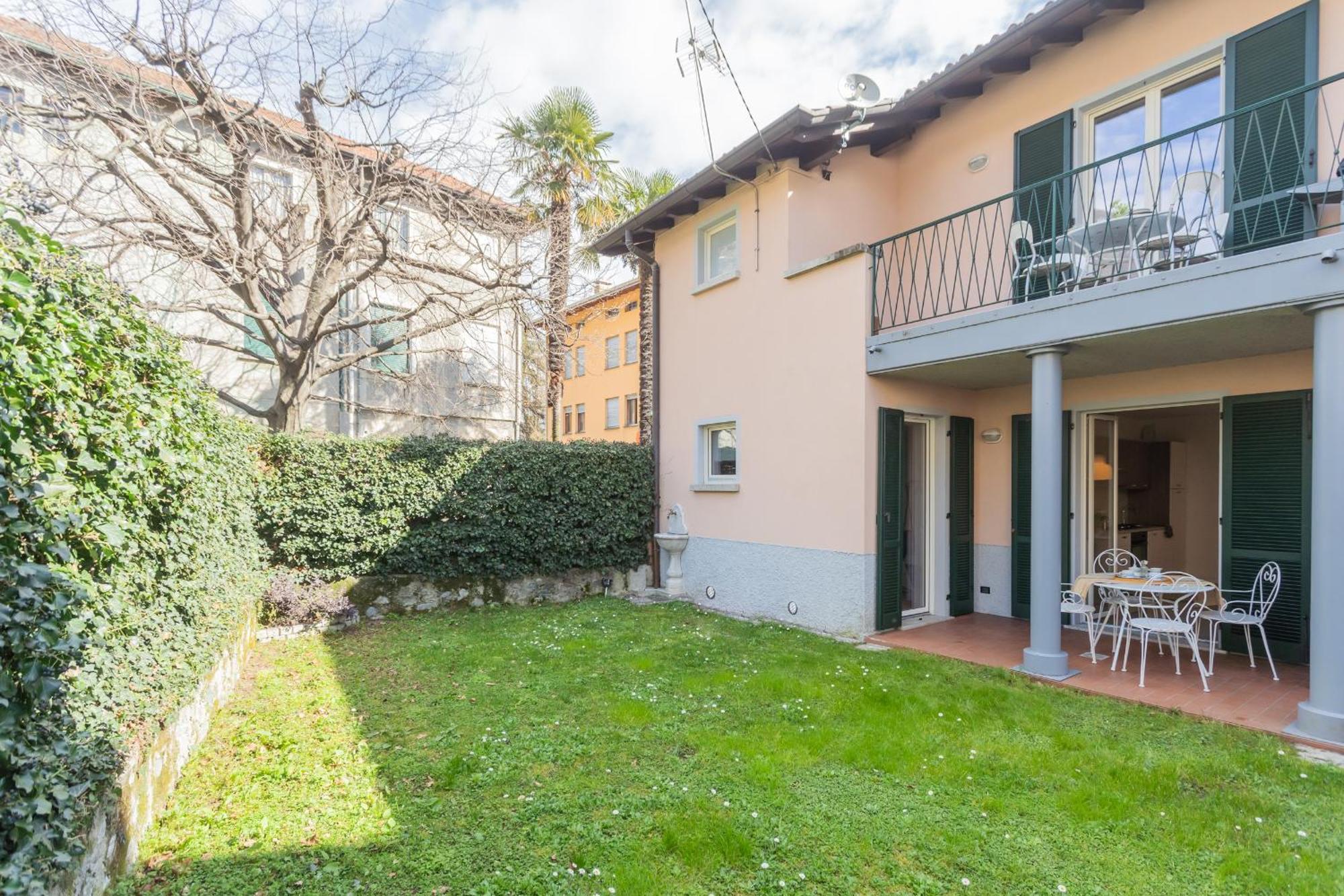 Ponente Balcony & Garden By Rent All Como Gravedona Eksteriør bilde