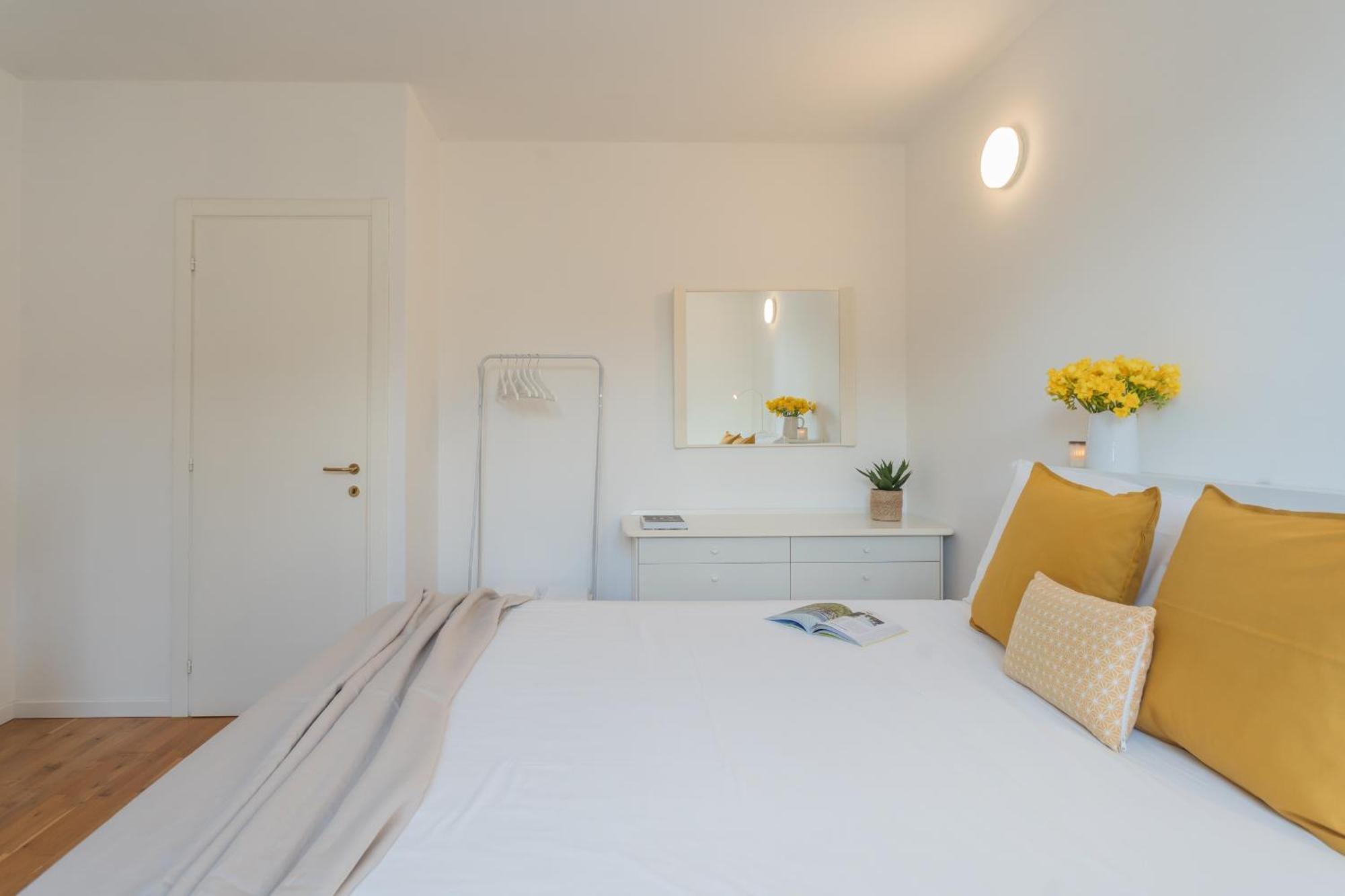 Ponente Balcony & Garden By Rent All Como Gravedona Eksteriør bilde