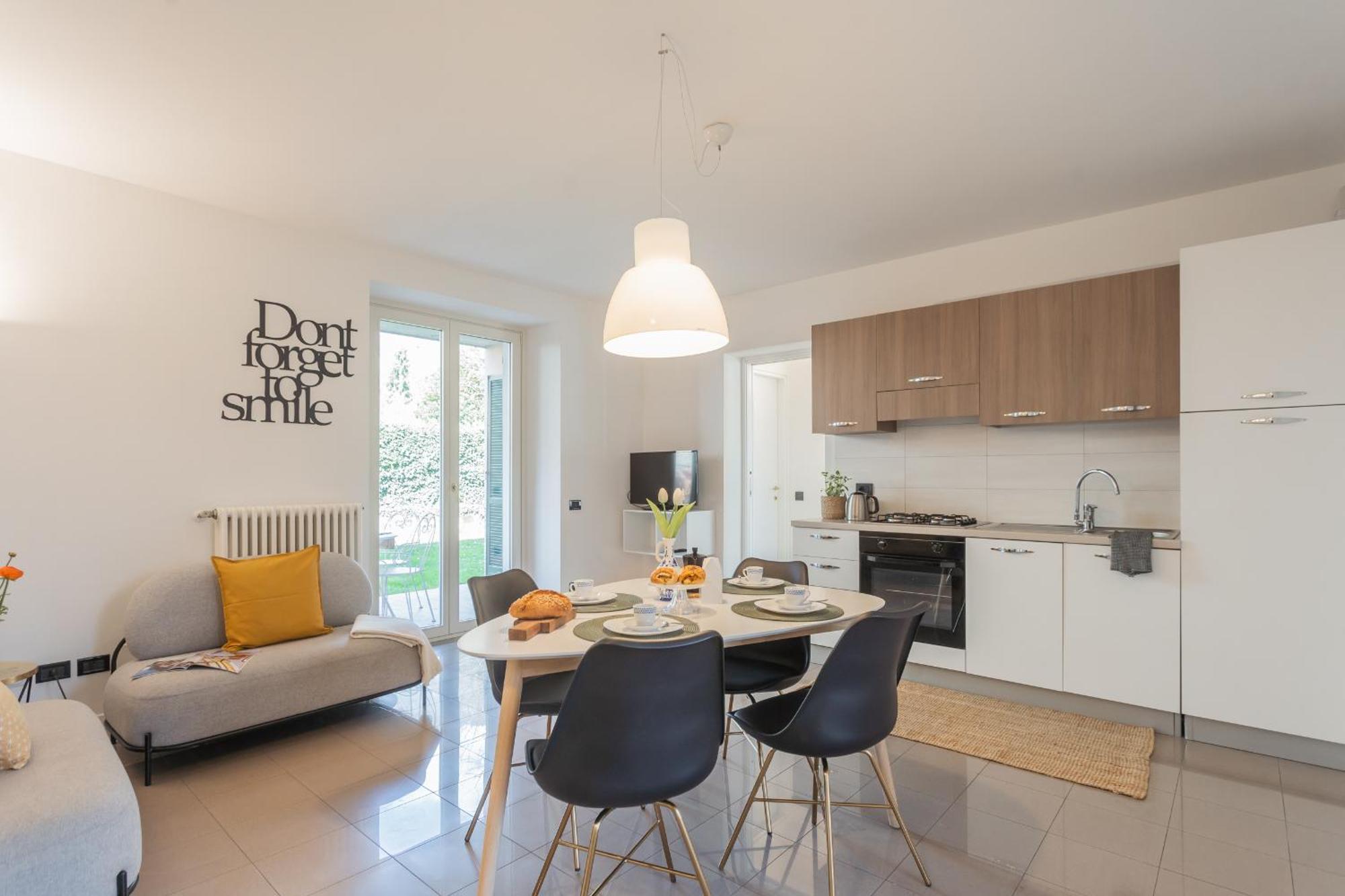 Ponente Balcony & Garden By Rent All Como Gravedona Eksteriør bilde